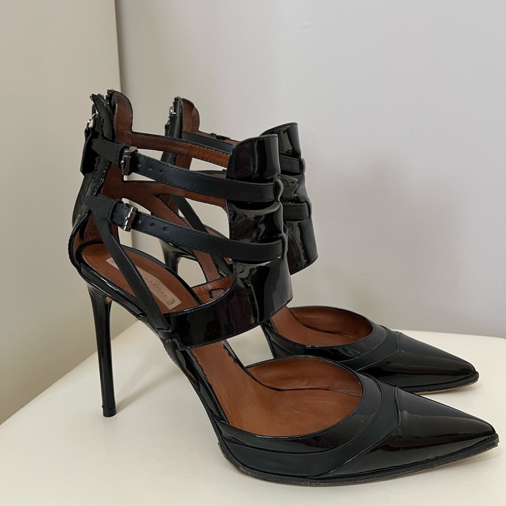Reed Kraykoff Elegant Black Strappy Heels